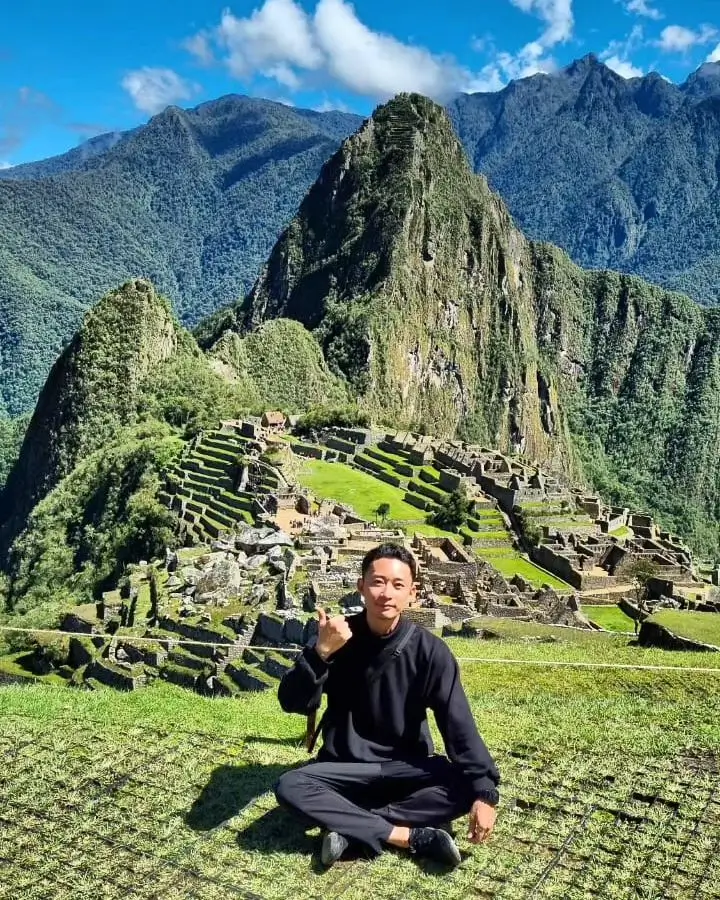Classic Photo alternate angle Machu Picchu